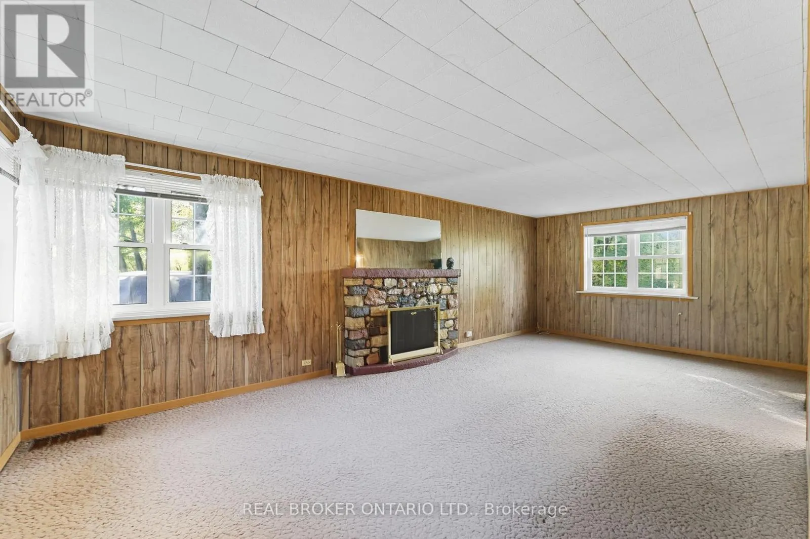 505 MAIN STREET E