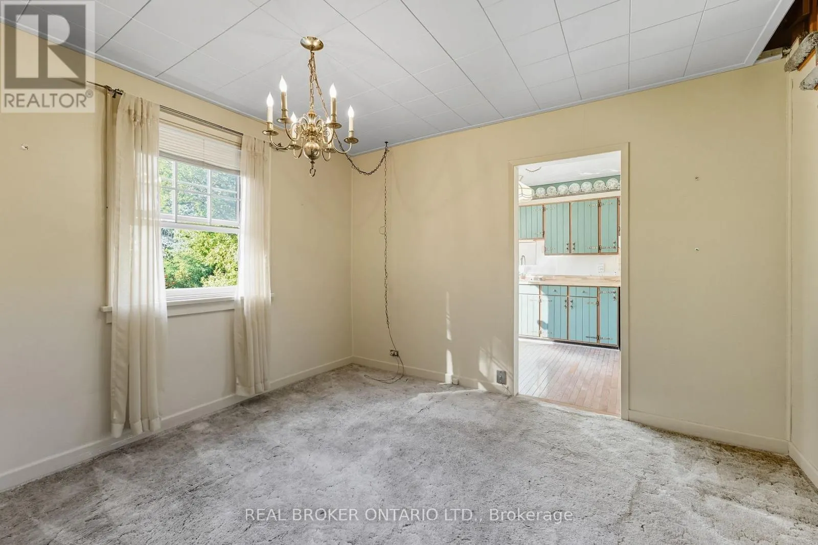 505 MAIN STREET E