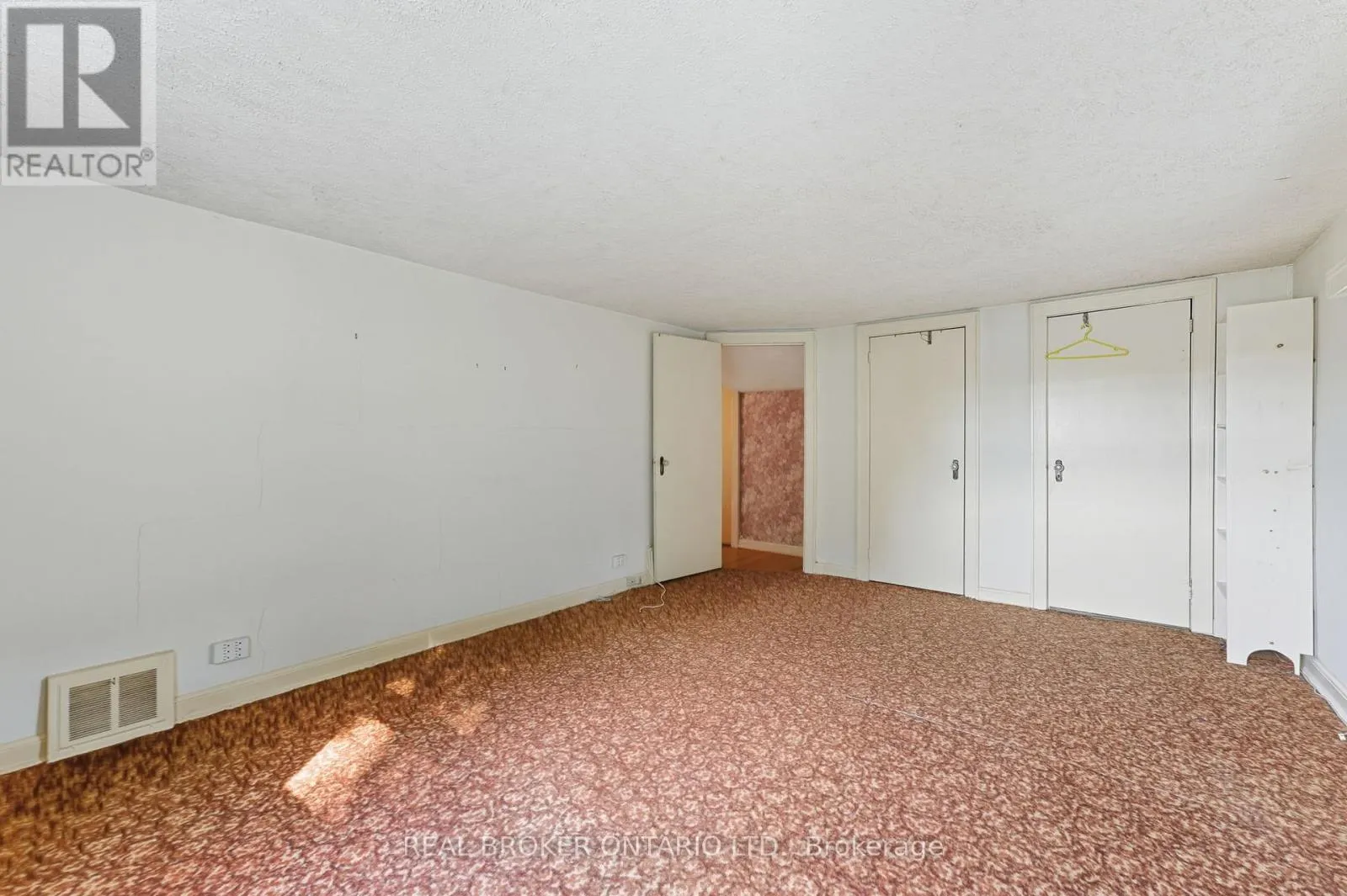 505 MAIN STREET E