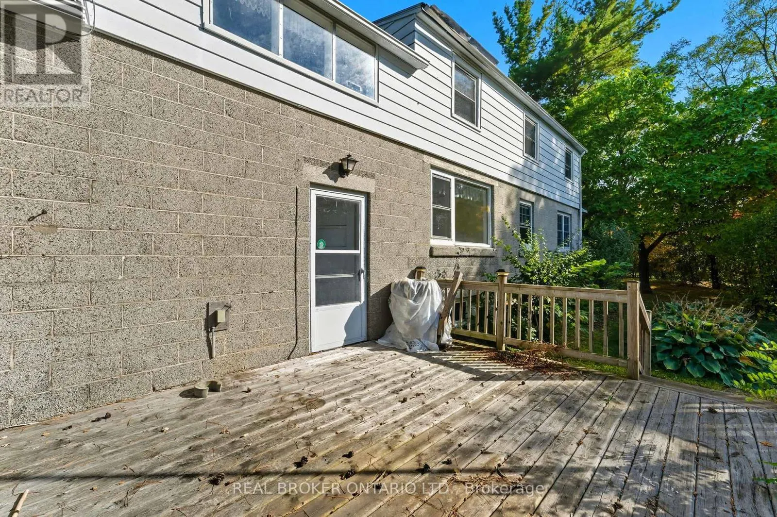 505 MAIN STREET E