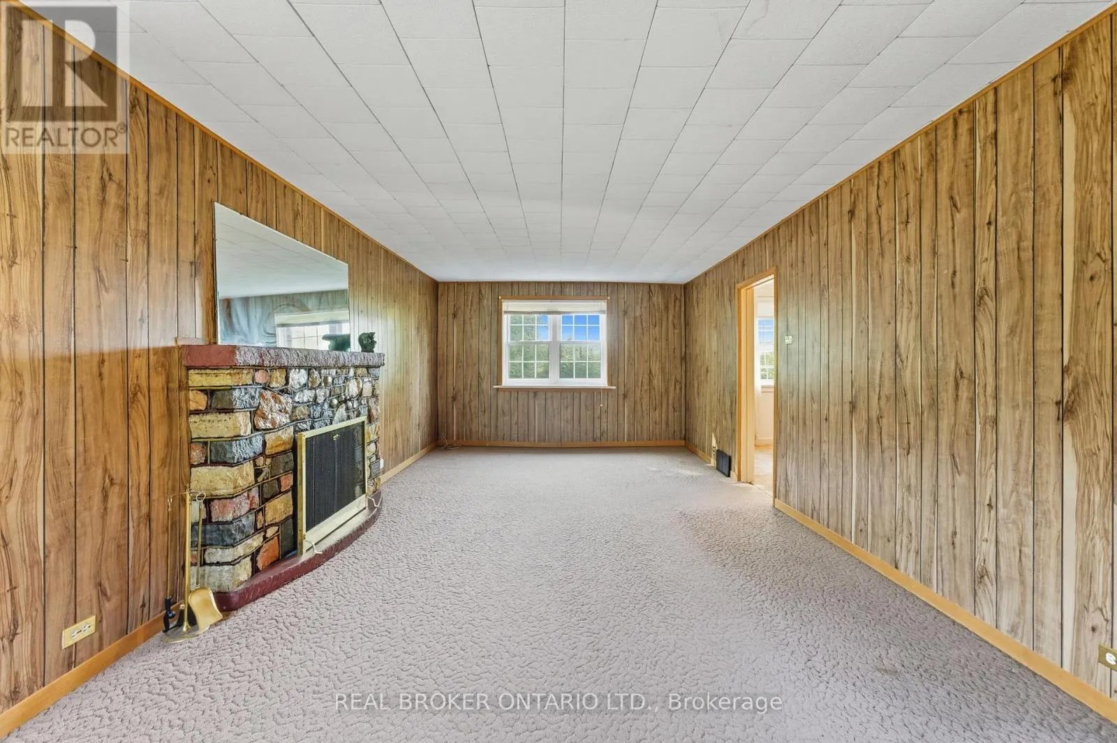 505 MAIN STREET E