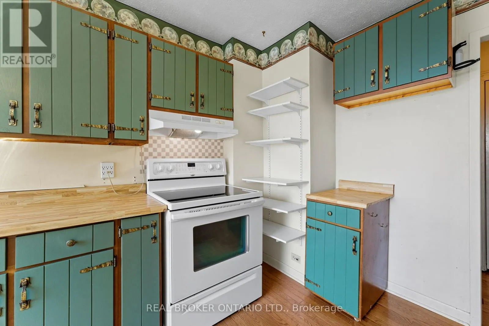 505 MAIN STREET E