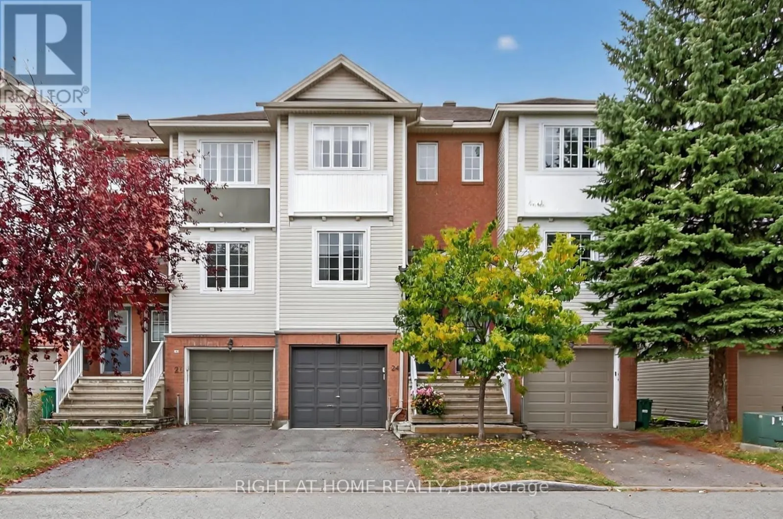 24 MANHATTAN CRESCENT