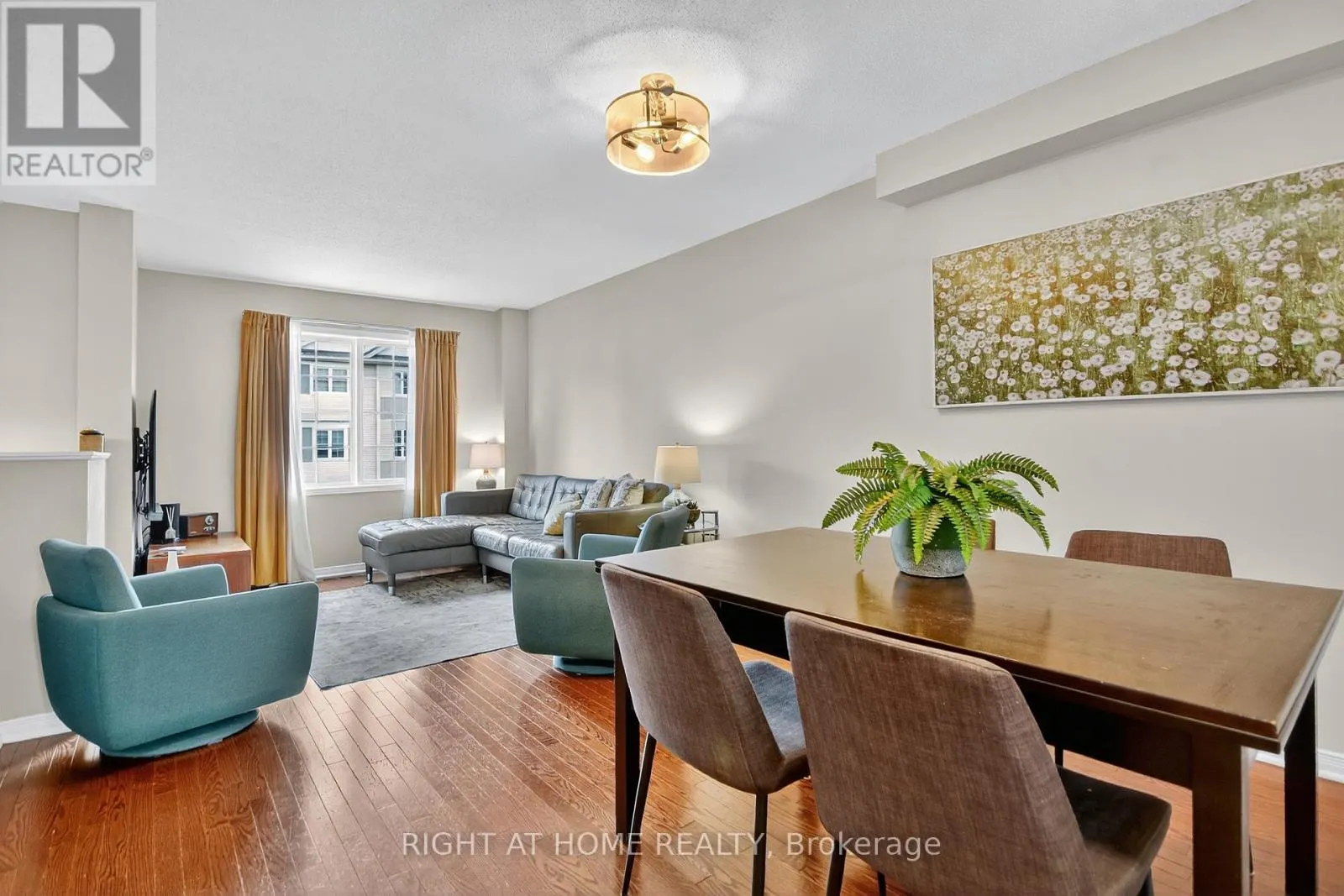 24 MANHATTAN CRESCENT