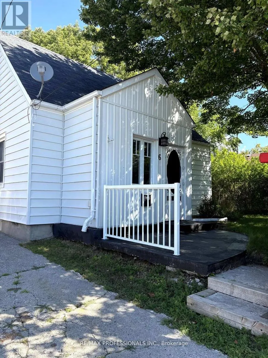 6 FRASER STREET