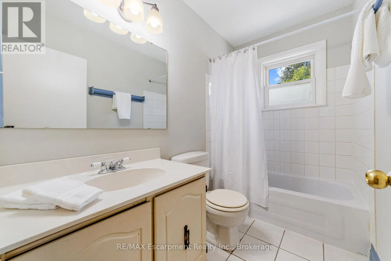 500 ROSSEAU ROAD