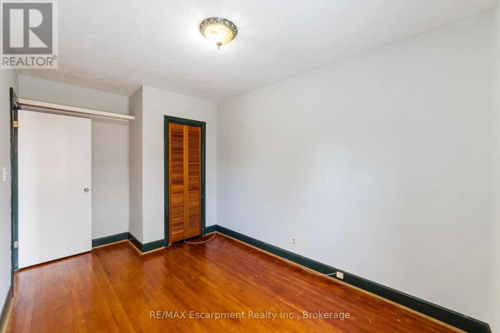 500 ROSSEAU ROAD