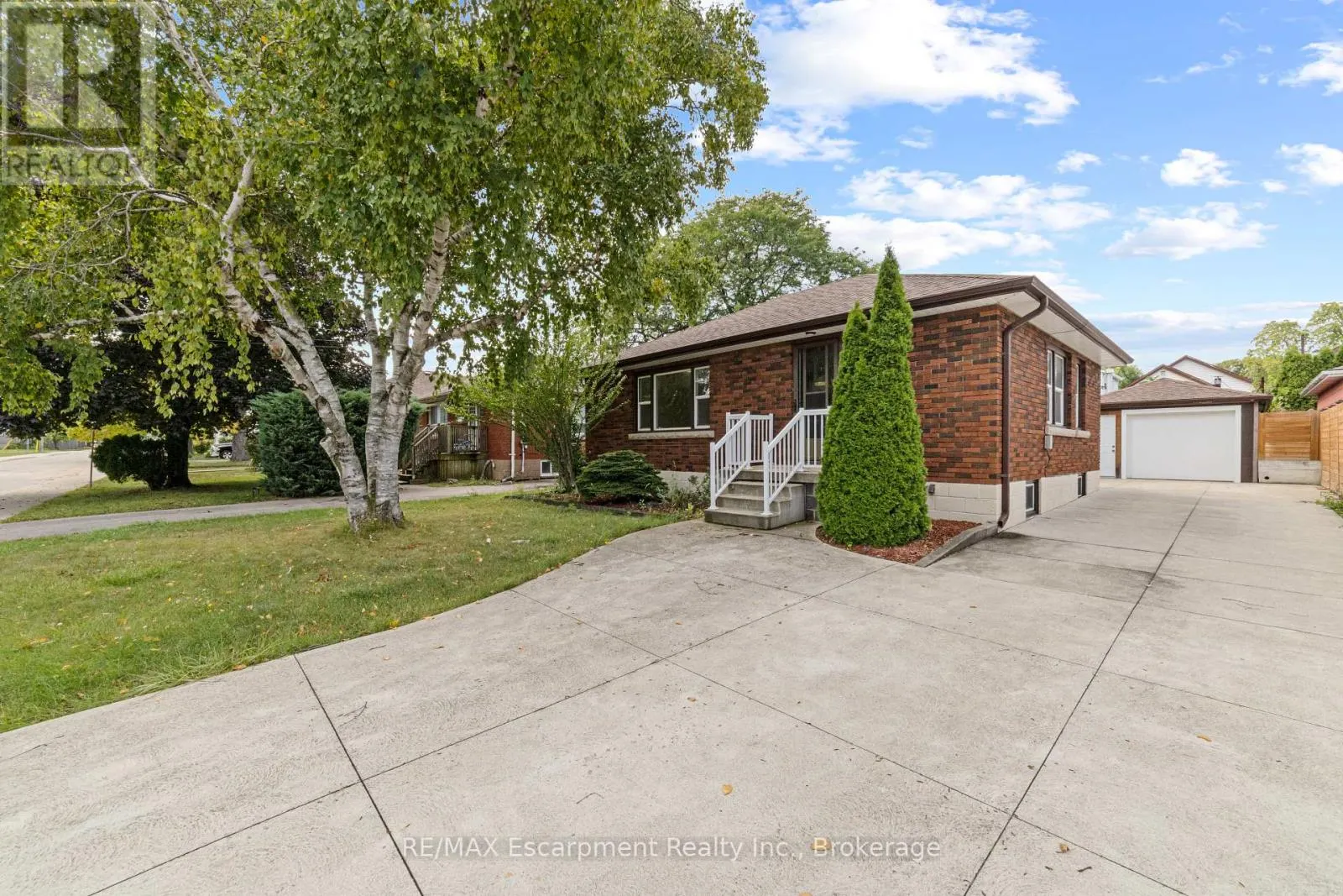 500 ROSSEAU ROAD
