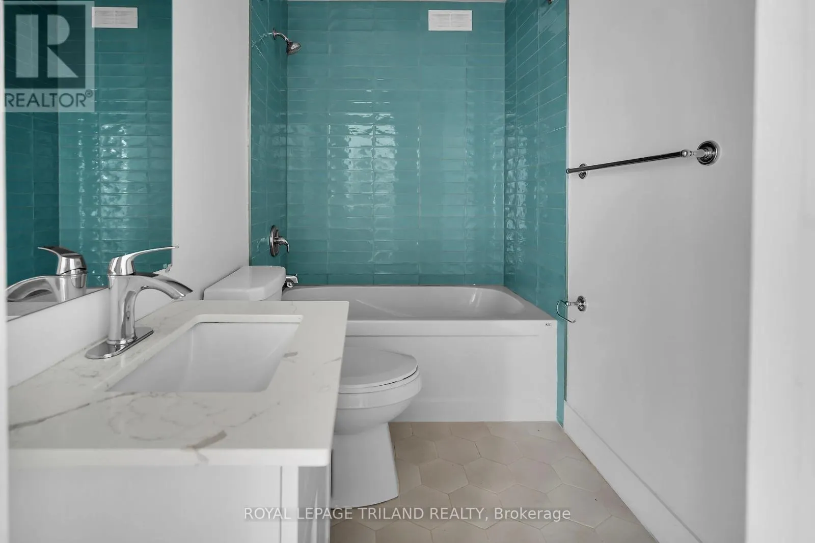 6 - 20 CRAIG STREET, #6