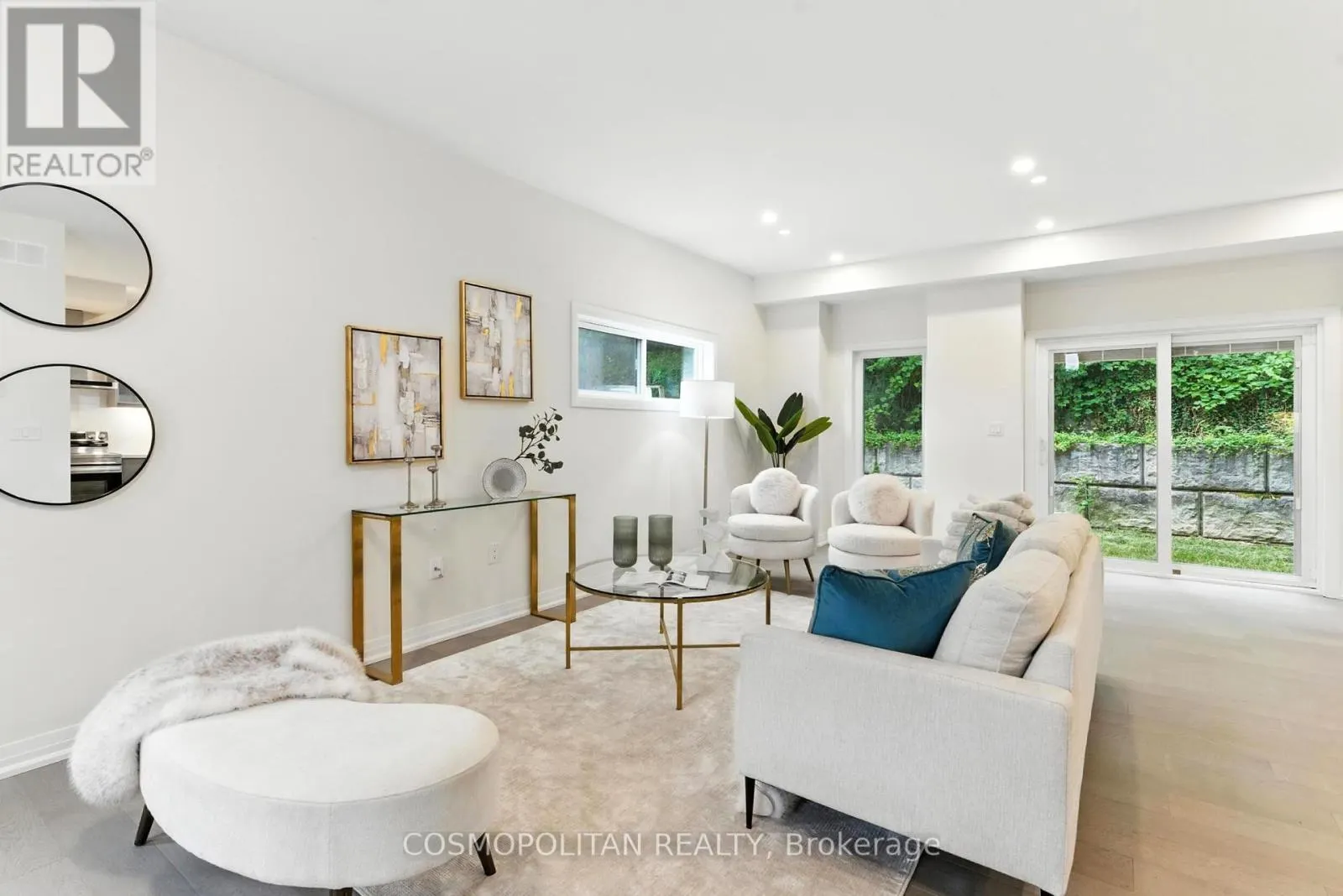71 B BRADLEY STREET