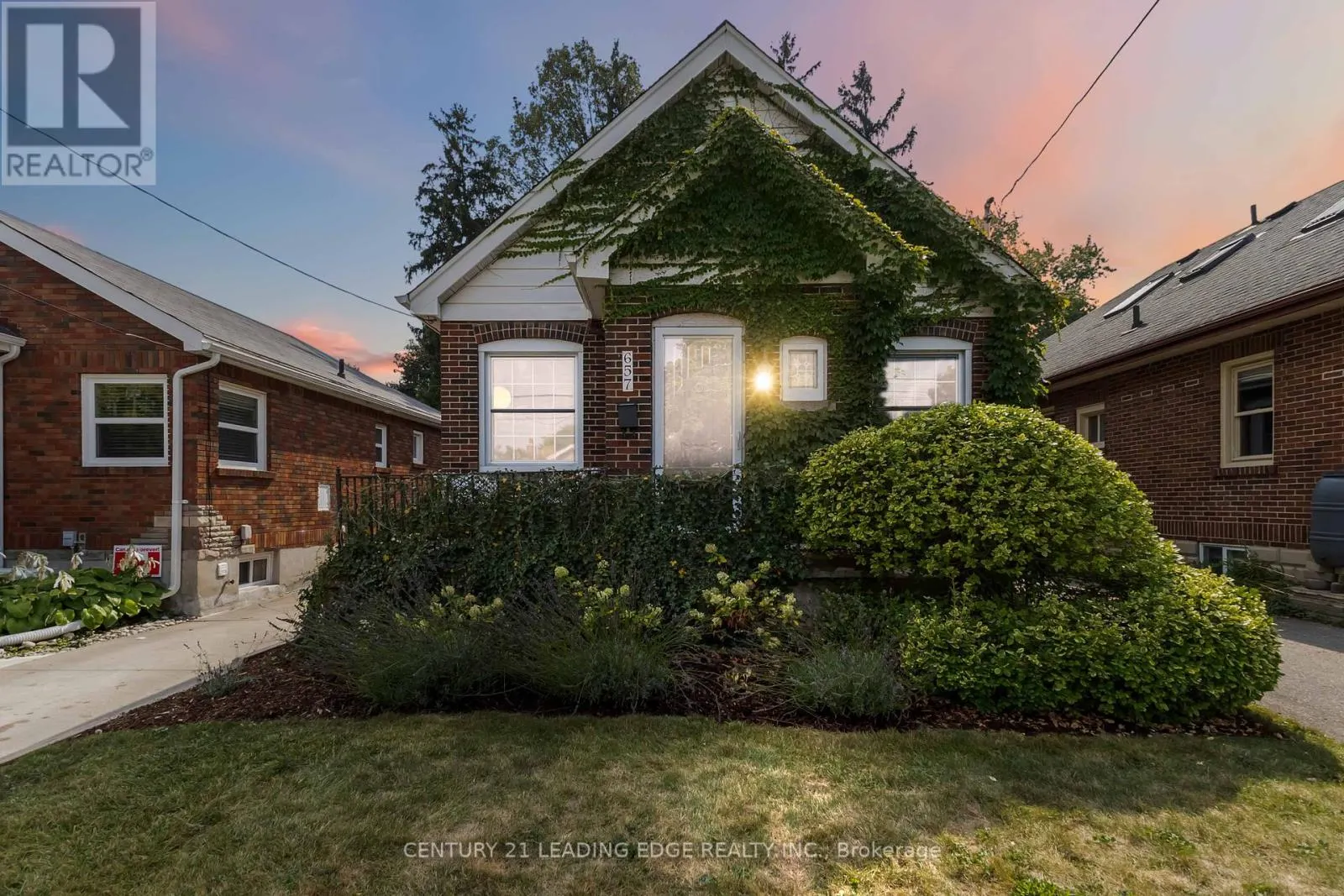 657 EMERY STREET