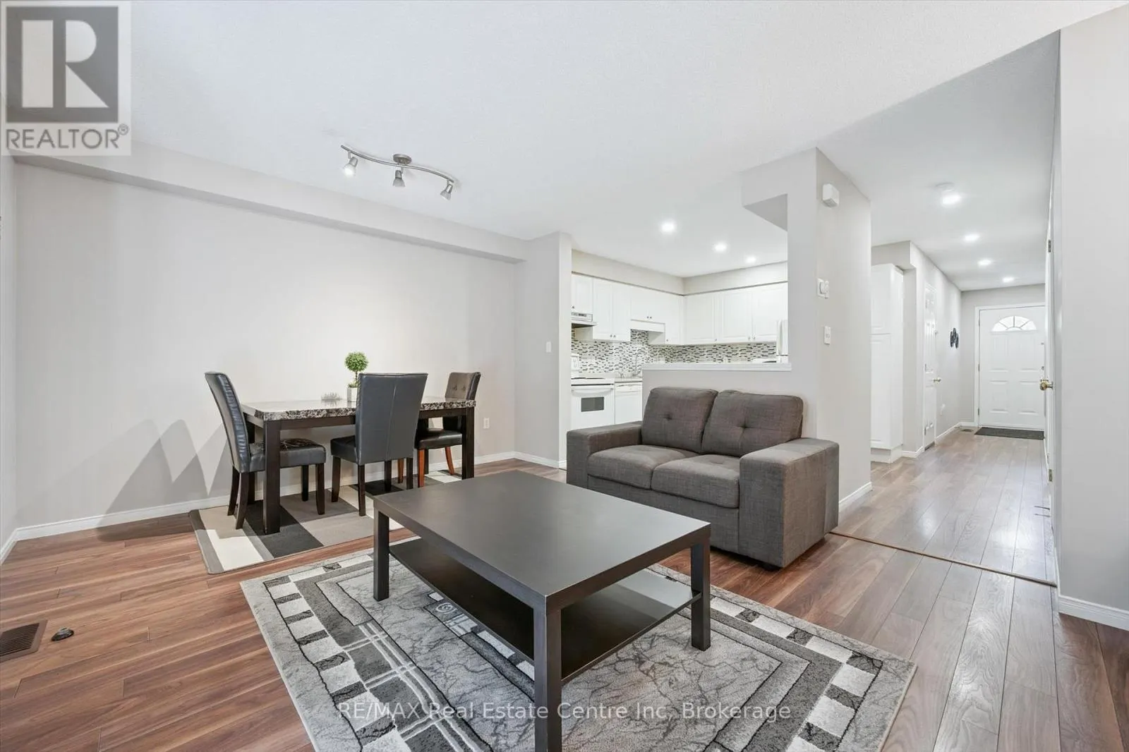 65 ROEHAMPTON CRESCENT