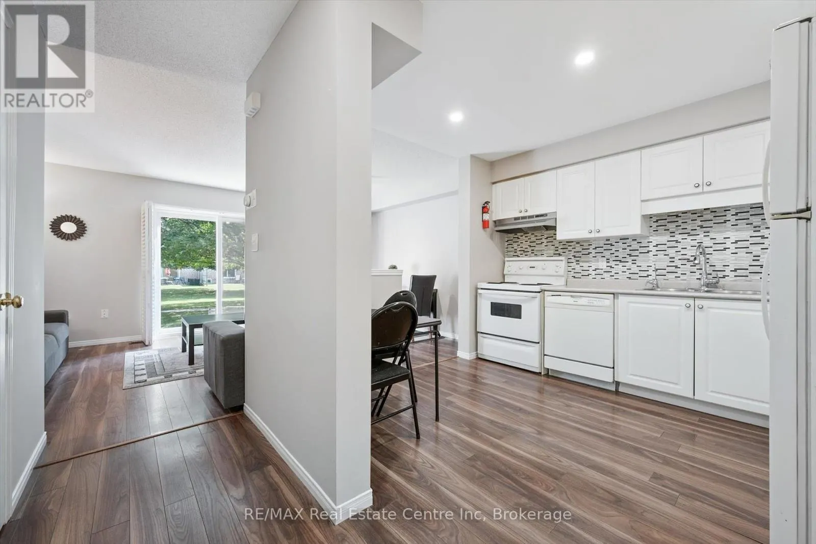 65 ROEHAMPTON CRESCENT