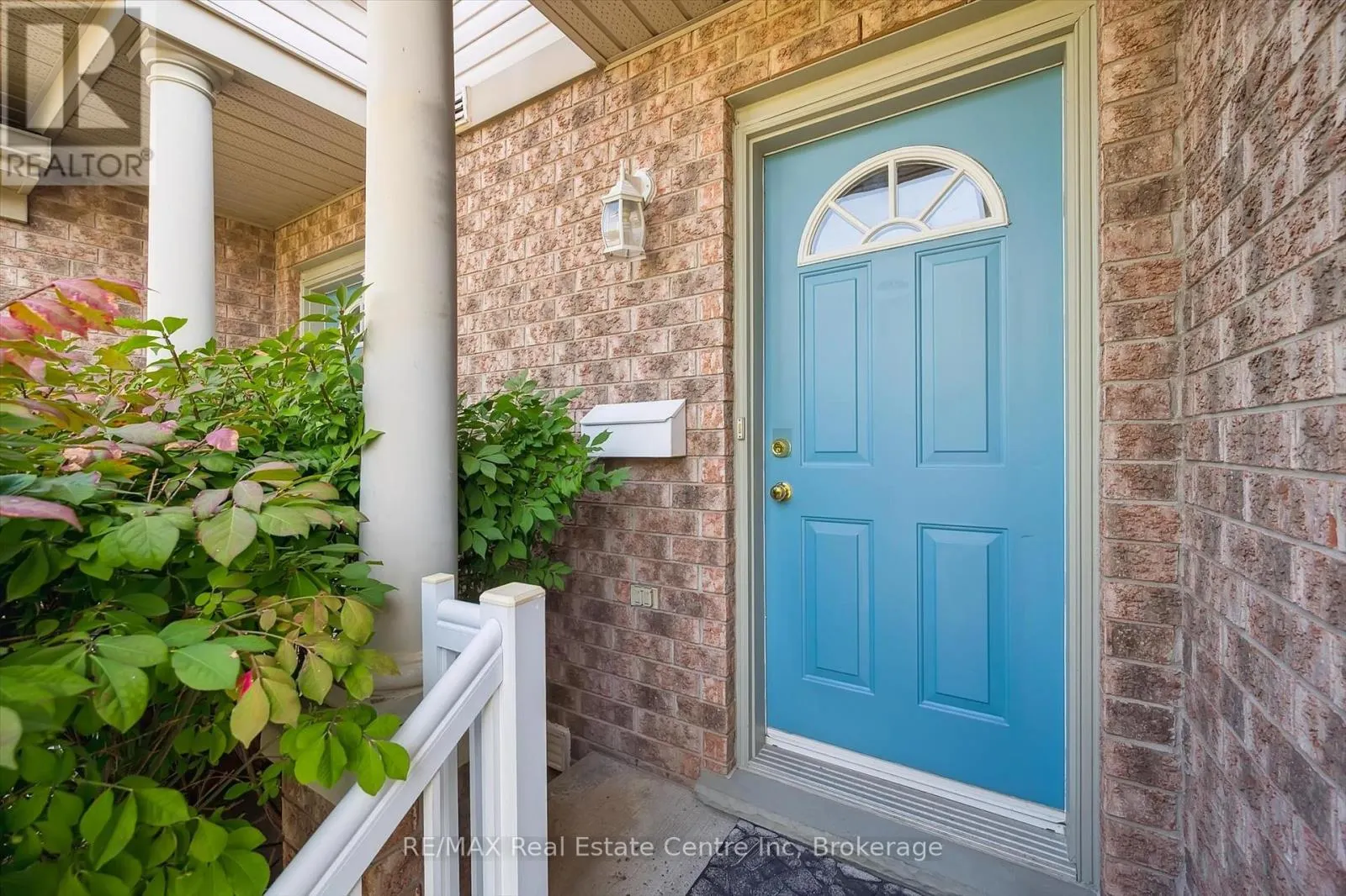 65 ROEHAMPTON CRESCENT