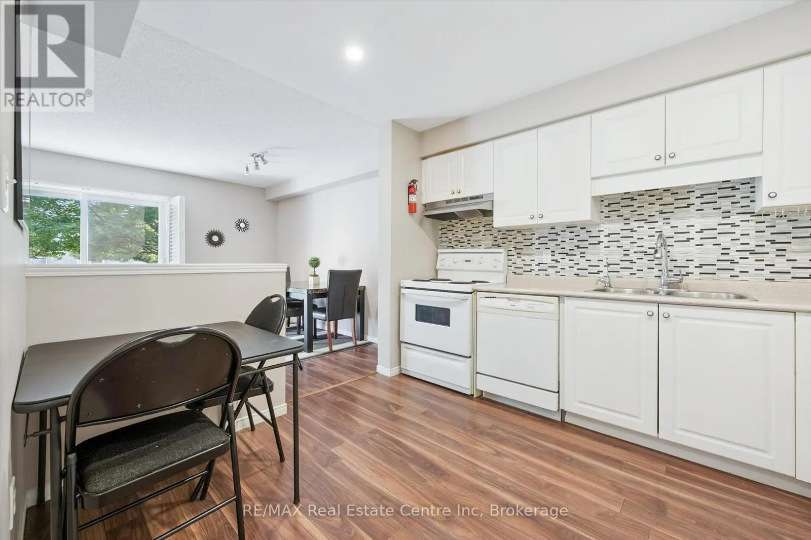 65 ROEHAMPTON CRESCENT