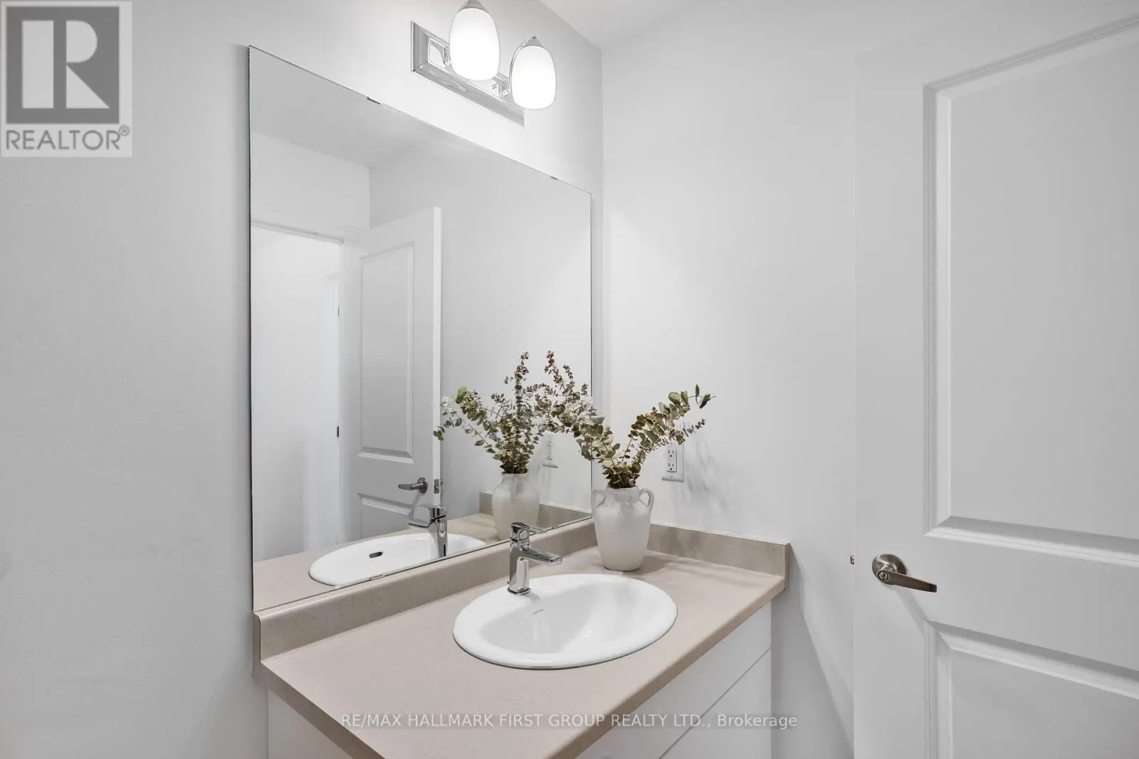 28 - 120 COURT DRIVE