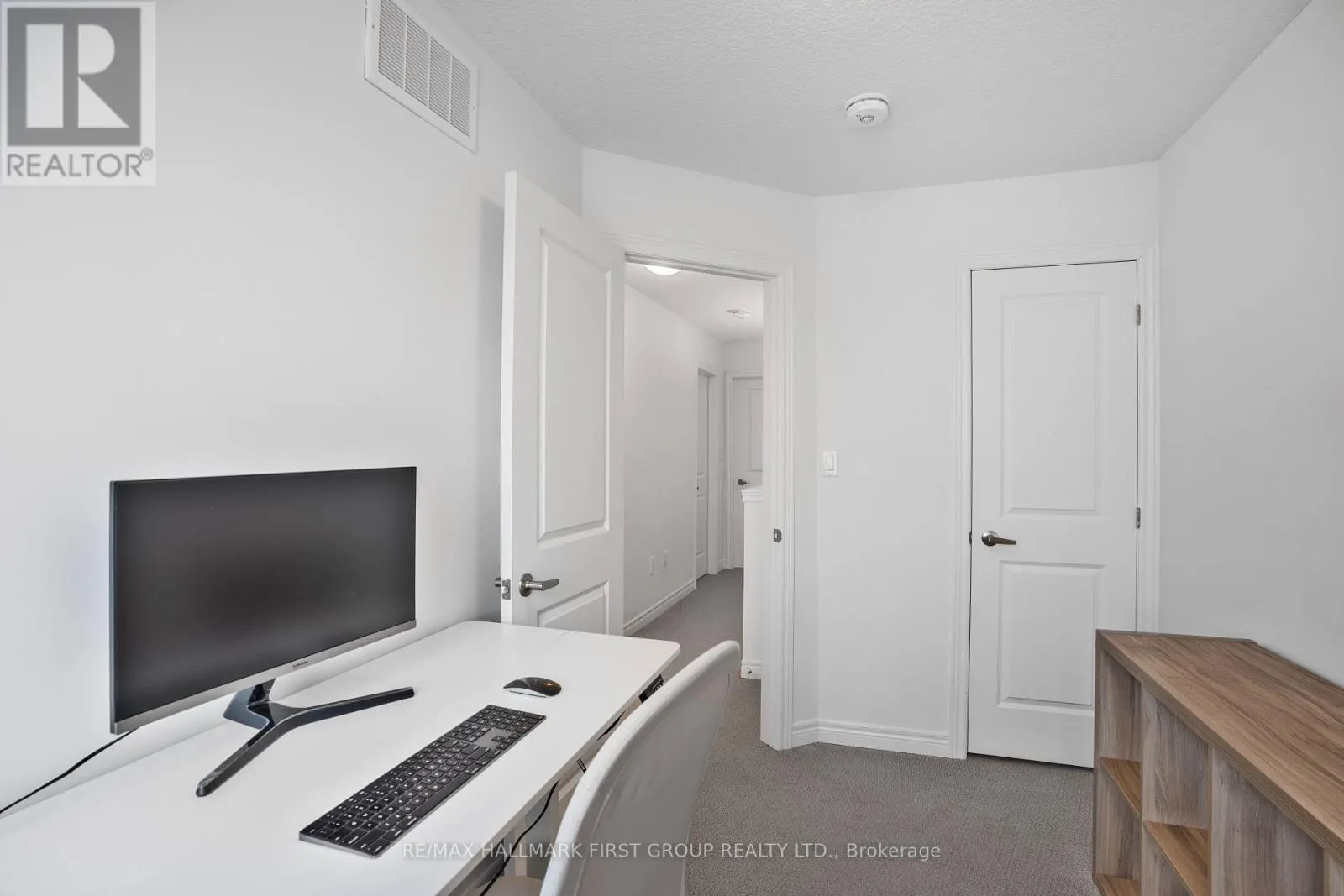 28 - 120 COURT DRIVE