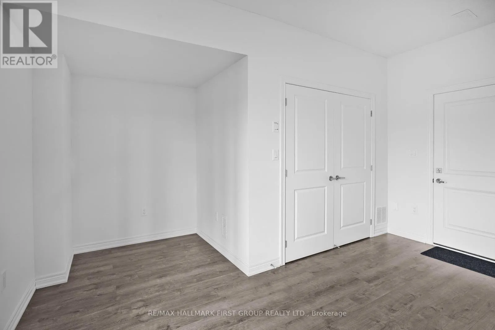 28 - 120 COURT DRIVE
