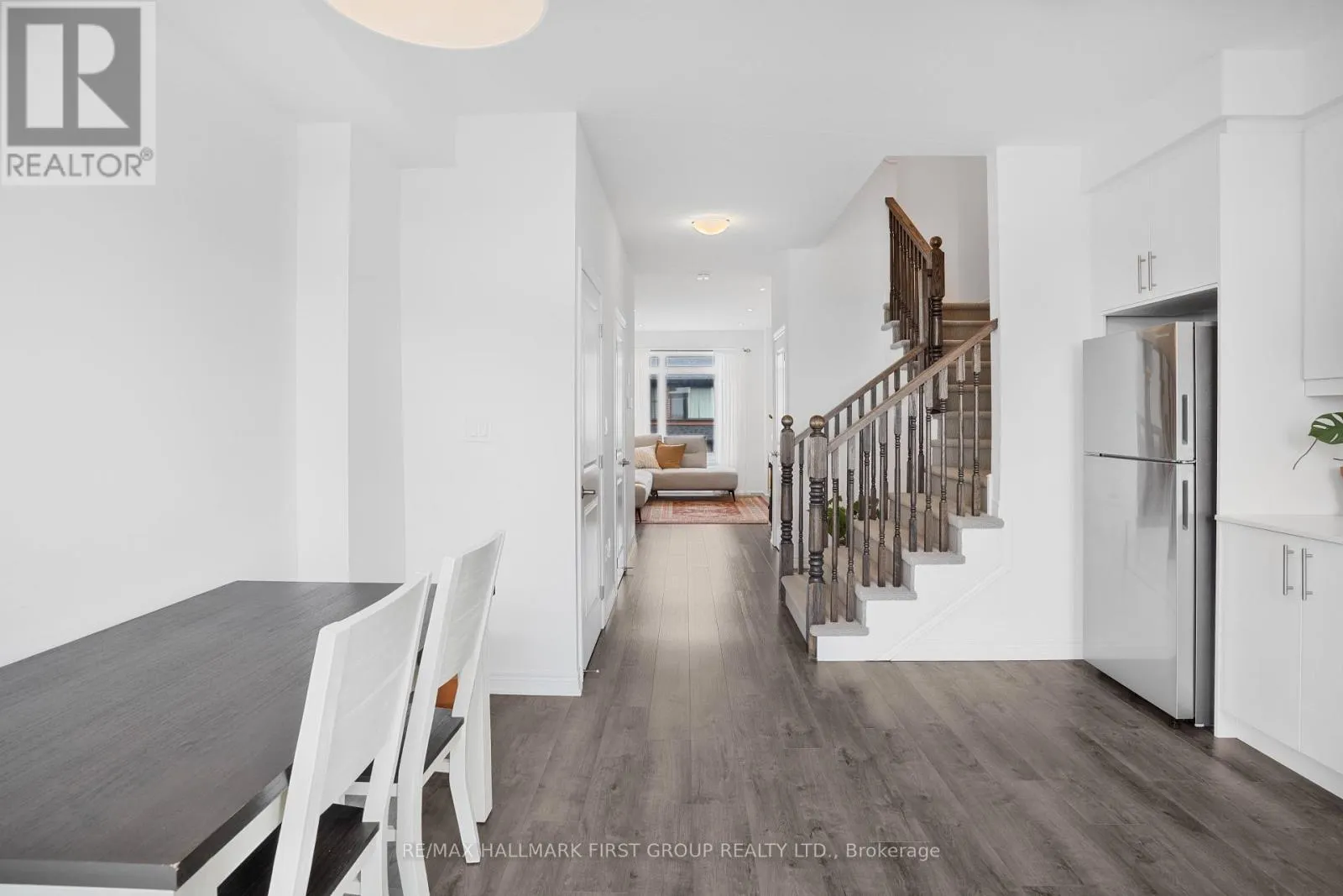 28 - 120 COURT DRIVE
