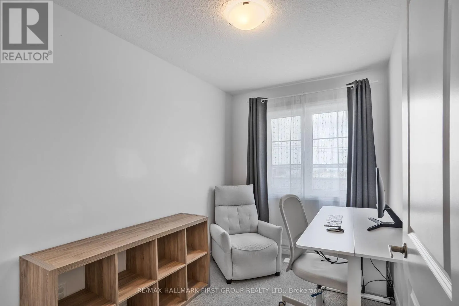 28 - 120 COURT DRIVE