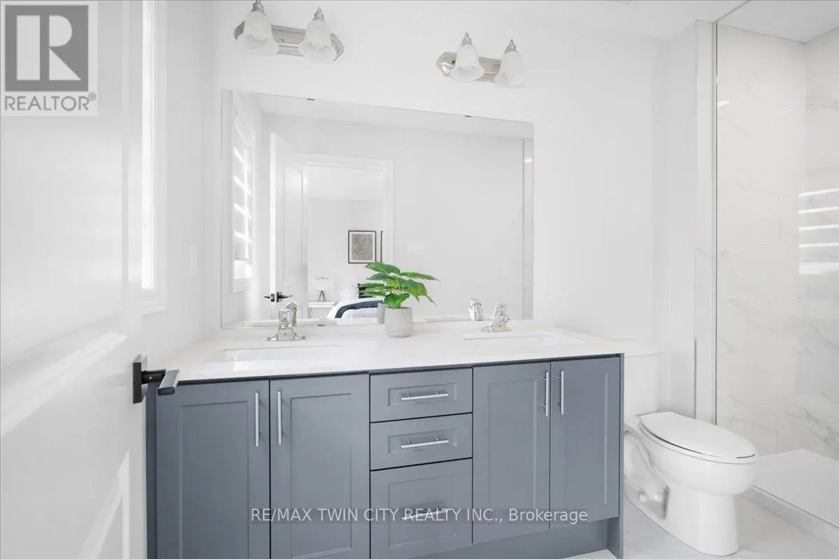 5 - 187 WILSON STREET W