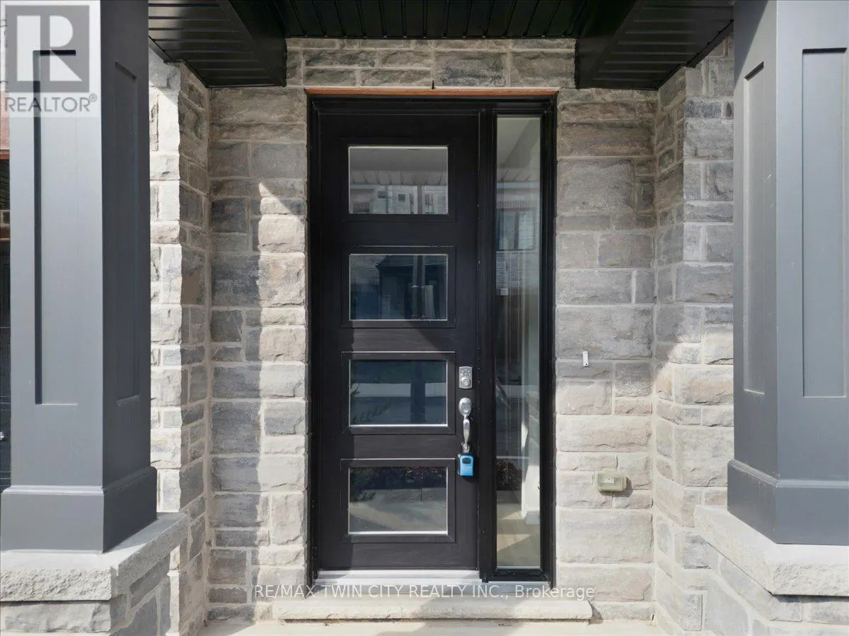 5 - 187 WILSON STREET W