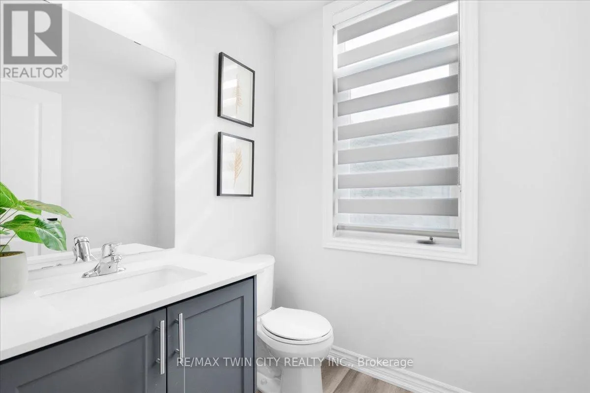 5 - 187 WILSON STREET W
