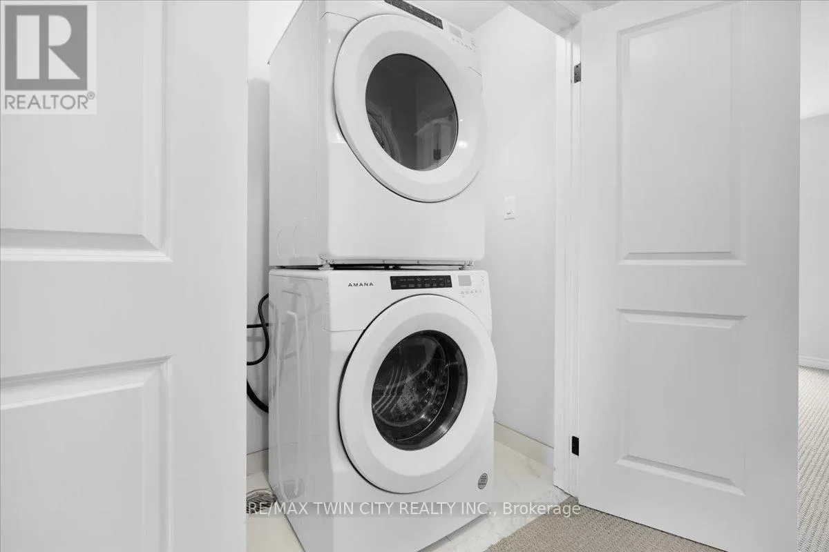 5 - 187 WILSON STREET W