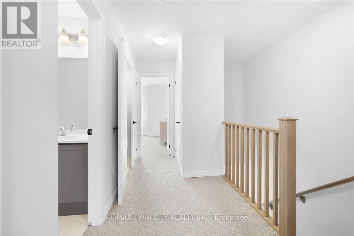 5 - 187 WILSON STREET W
