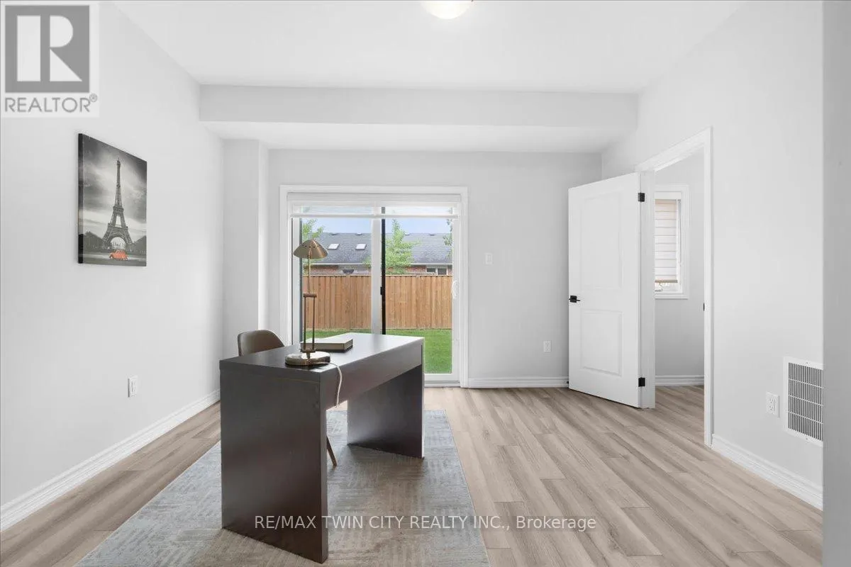 5 - 187 WILSON STREET W