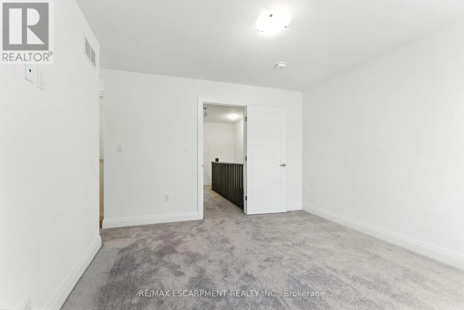 4 CLEAR VALLEY LANE