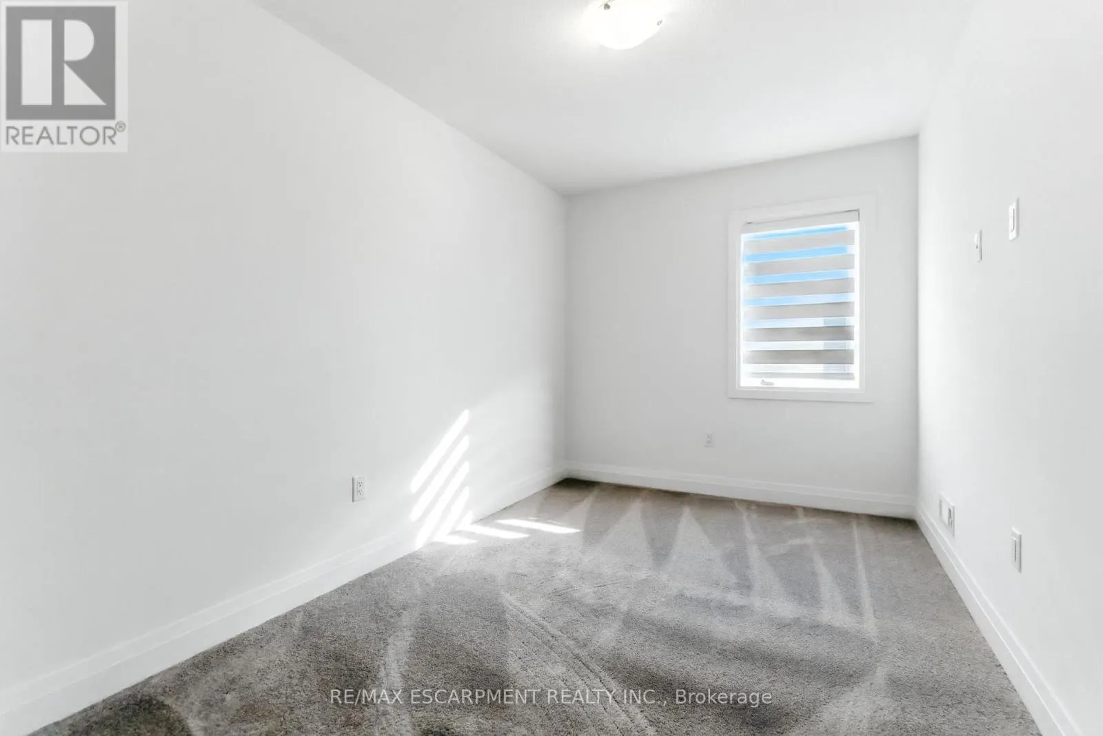 4 CLEAR VALLEY LANE