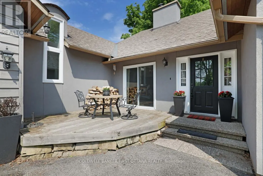 2060 FIFTH LINE ROAD
