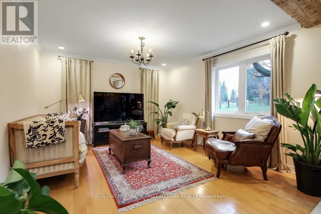 2060 FIFTH LINE ROAD