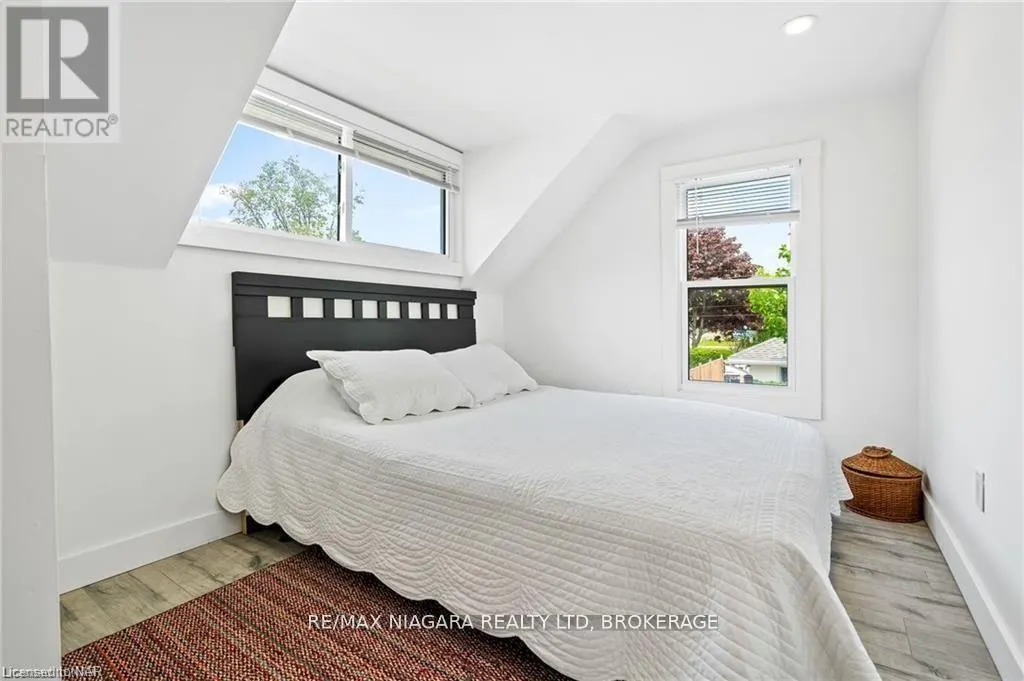 377 CAMBRIDGE ROAD W