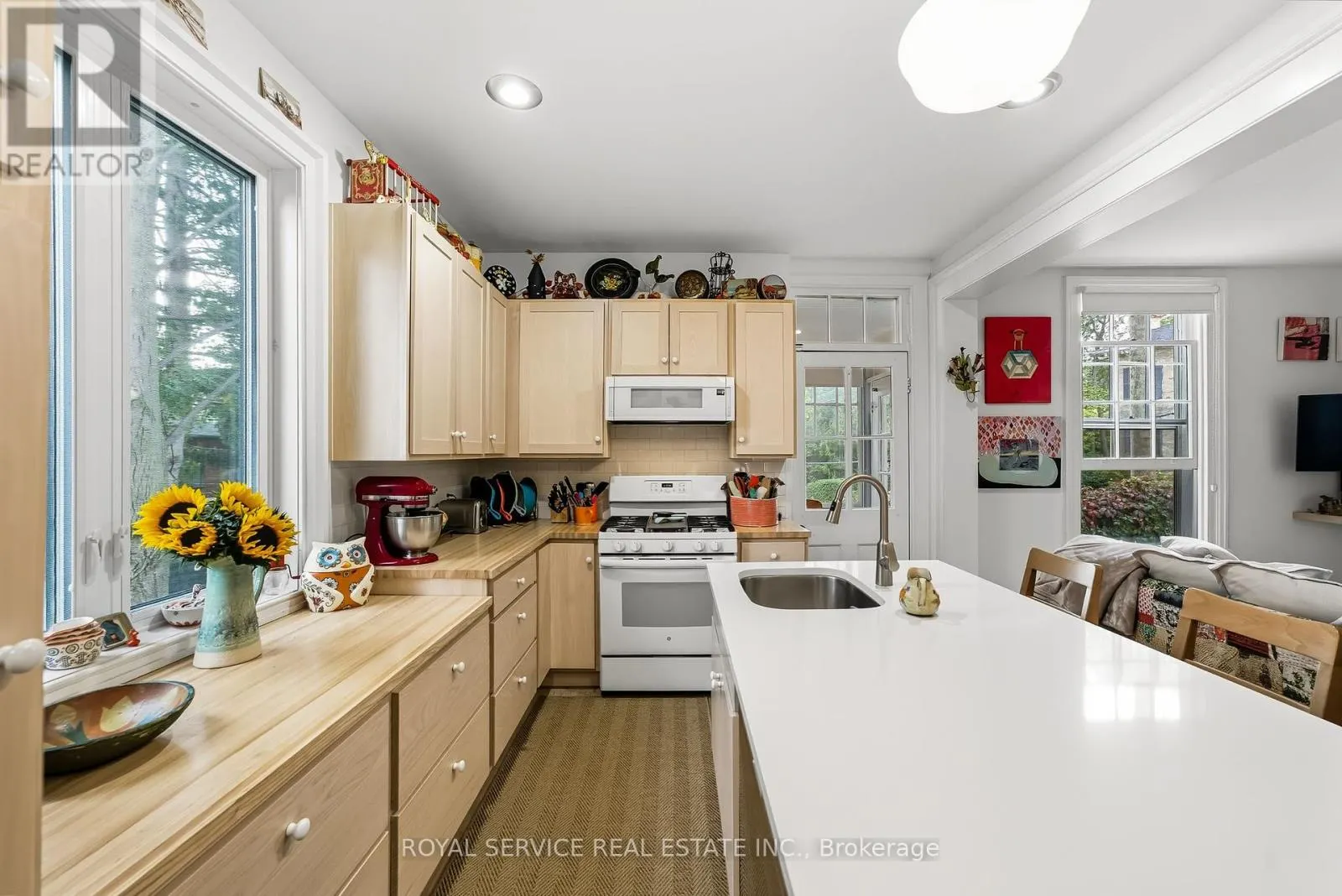 81 PINE STREET S