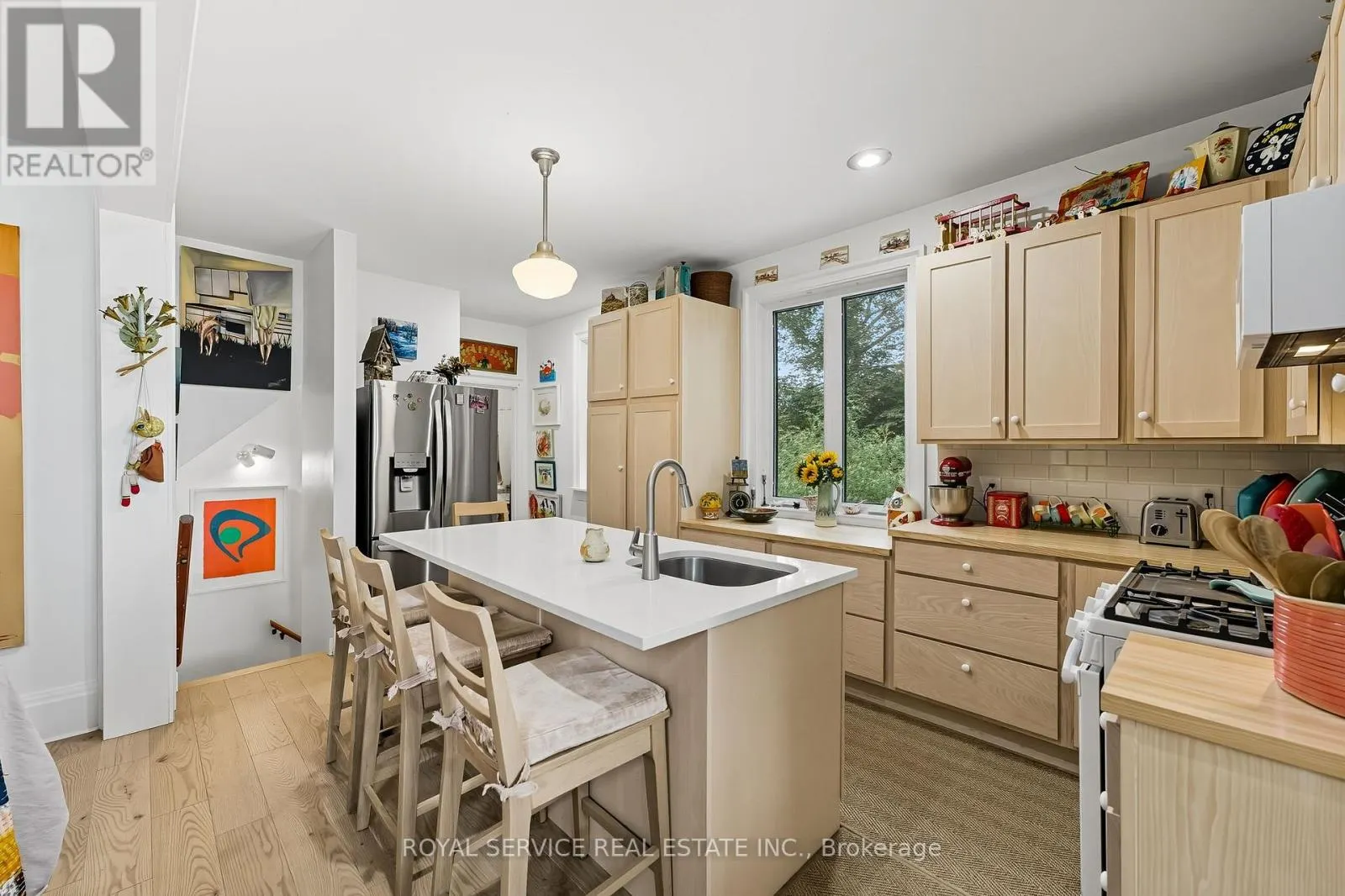 81 PINE STREET S