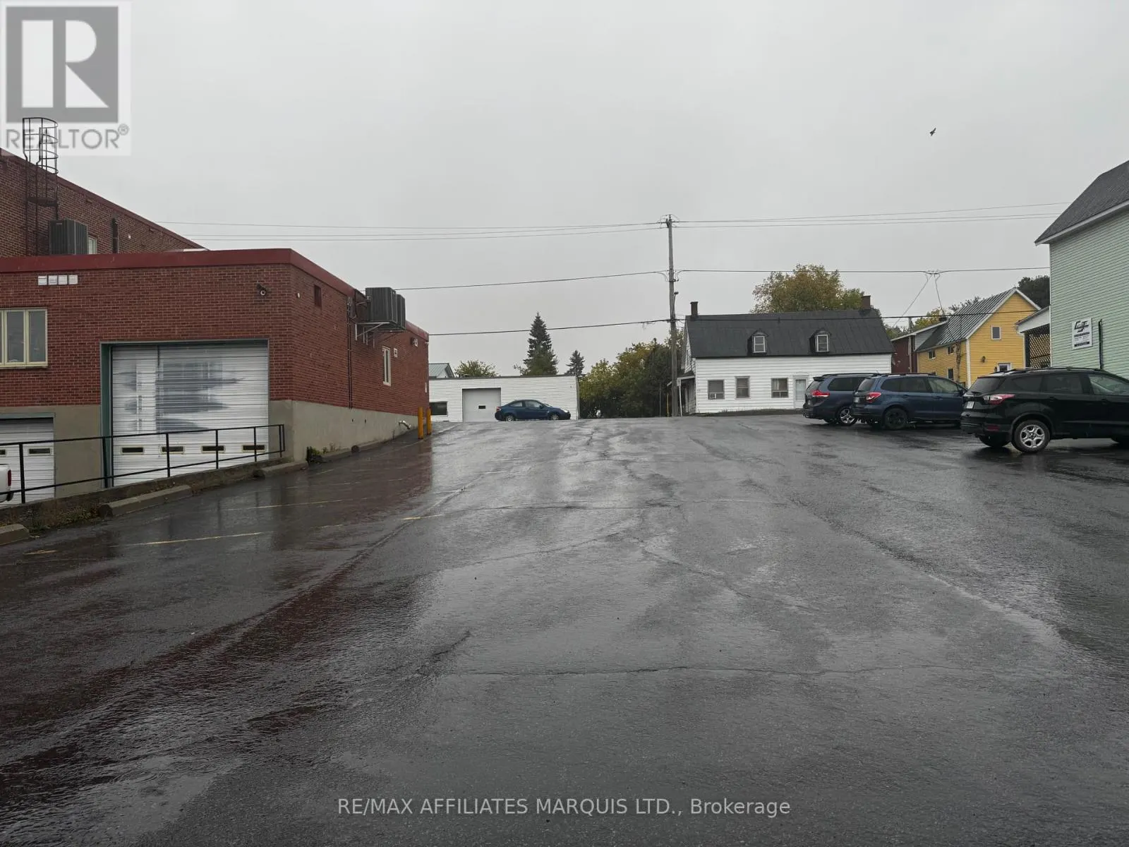 90 MAIN STREET S