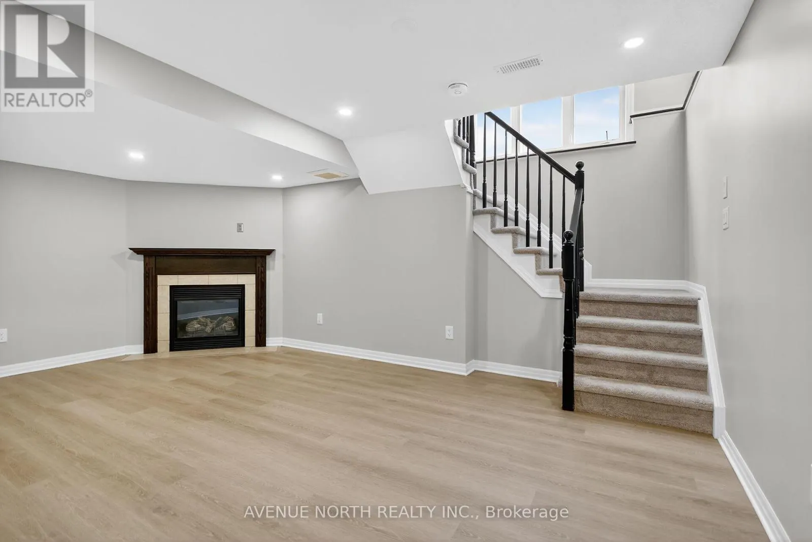 629 SUNBURST STREET