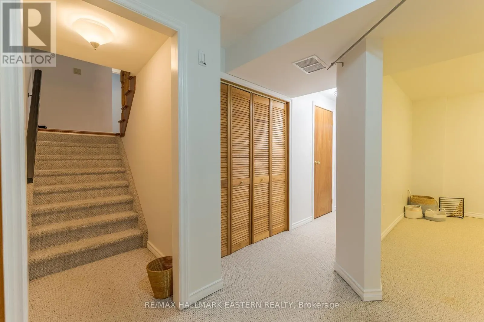 2196 LORRAINE DRIVE