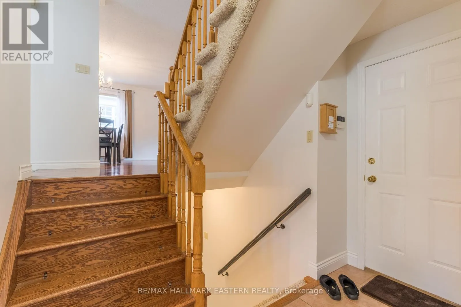 2196 LORRAINE DRIVE