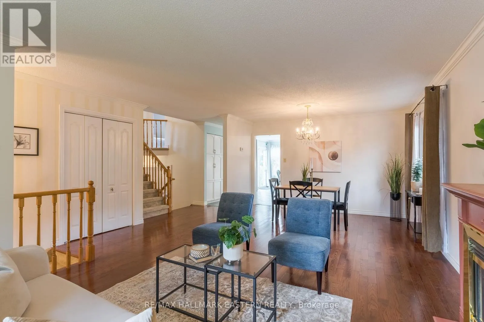 2196 LORRAINE DRIVE