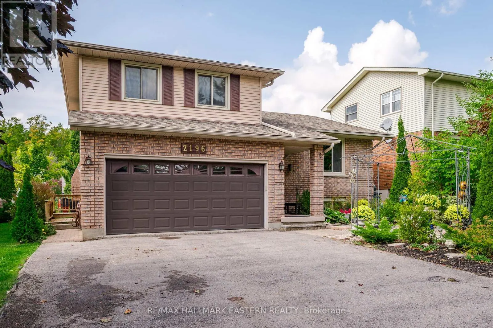2196 LORRAINE DRIVE