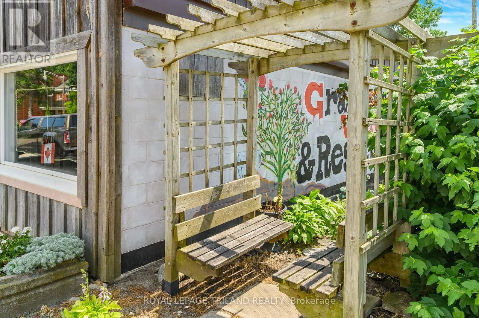 288 KING STREET S