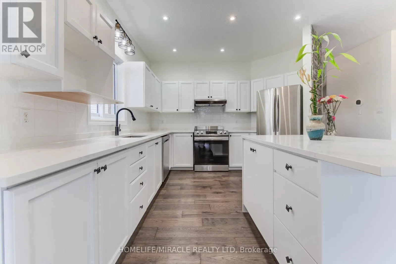 124 WINDING WOOD CRESCENT