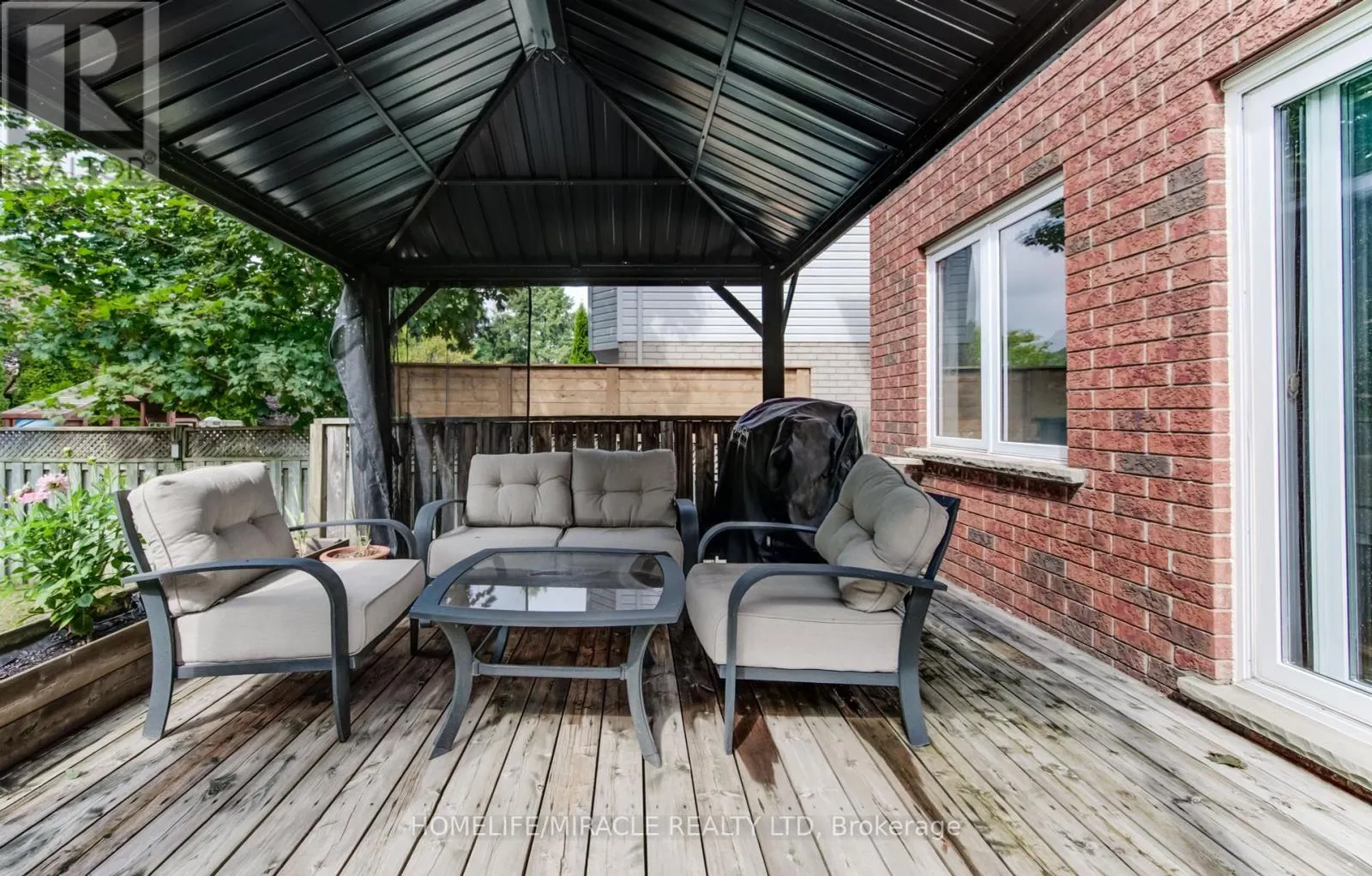 124 WINDING WOOD CRESCENT