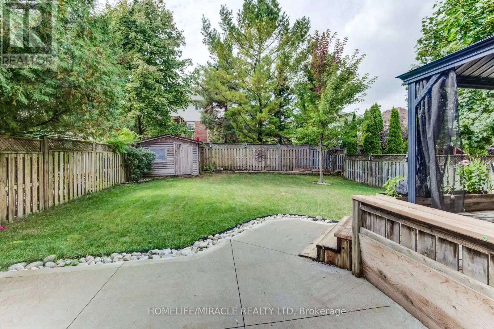 124 WINDING WOOD CRESCENT