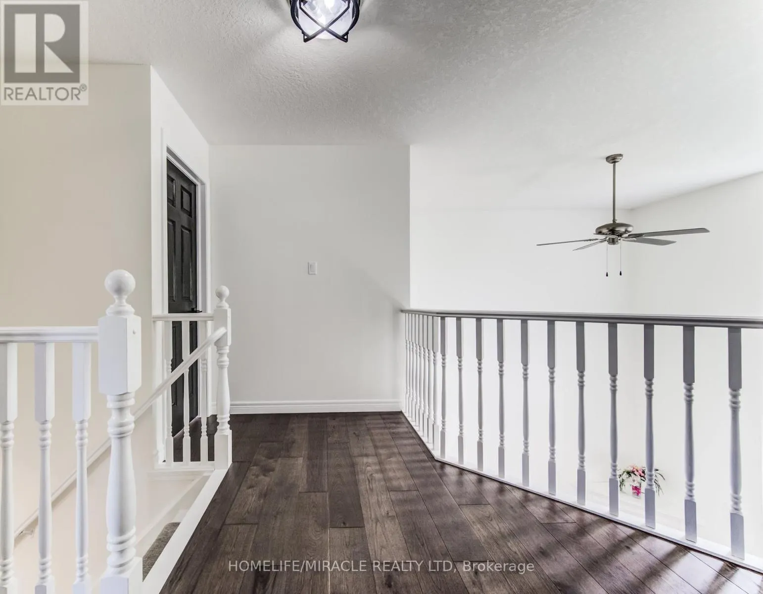 124 WINDING WOOD CRESCENT