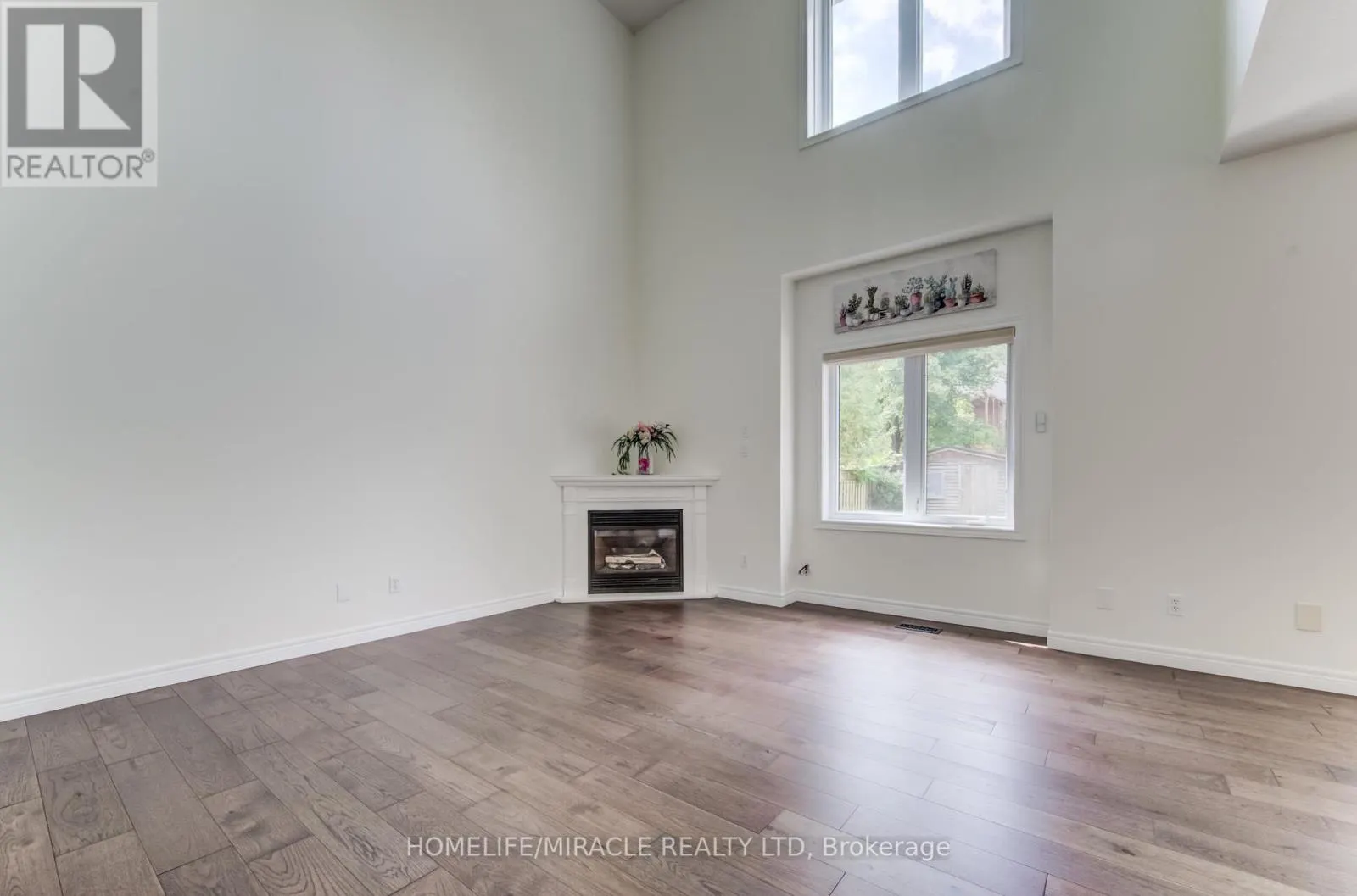 124 WINDING WOOD CRESCENT