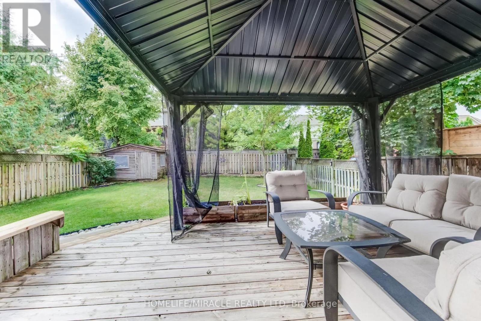 124 WINDING WOOD CRESCENT